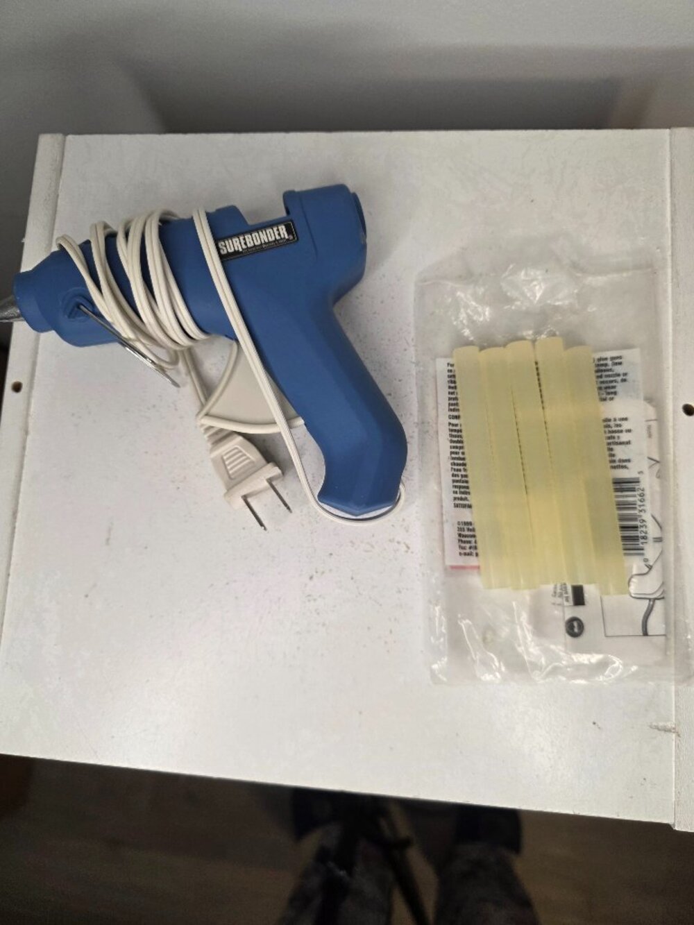 Surebonder H-270 High Temp Glue Gun With Sticks